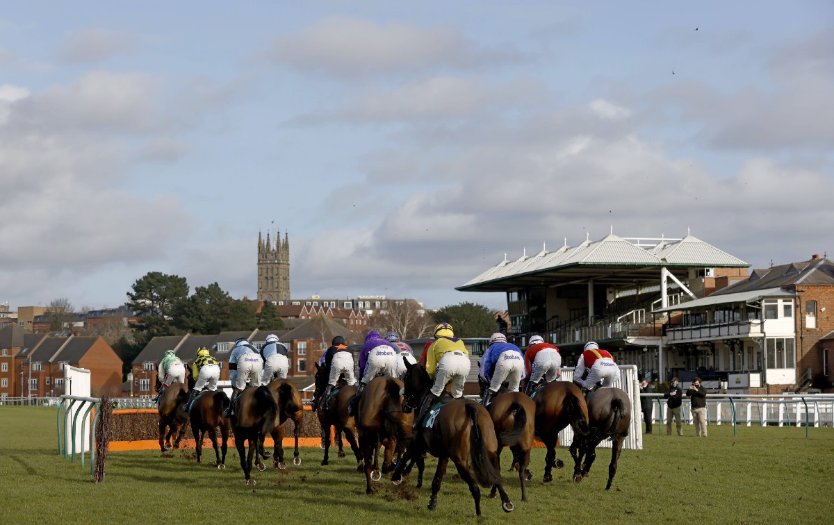 horse racing preview saturday warwick kempton novibet 1