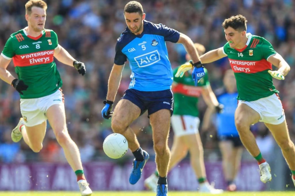 Mayo GAA players closing in on a Dublin player