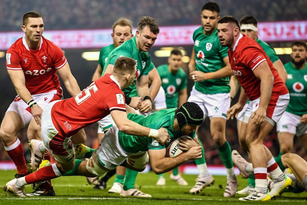 Ireland Rugby players going for a try against Wales