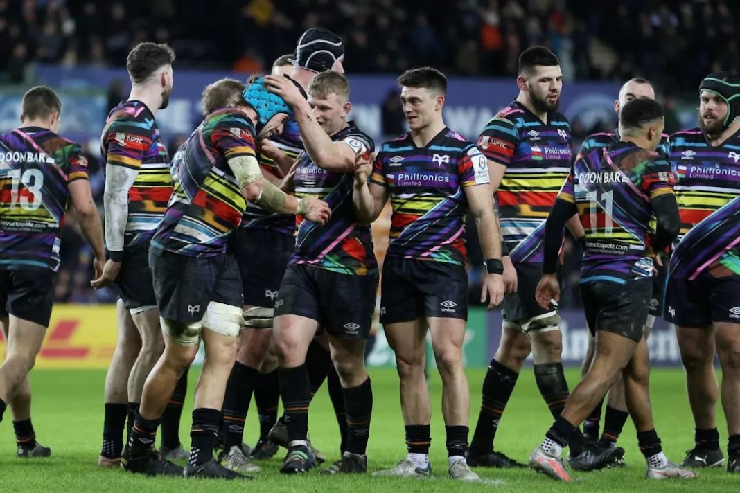 Ospreys players celebrating