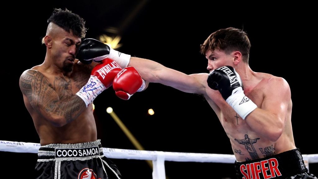 Darragh Foley landing a punch