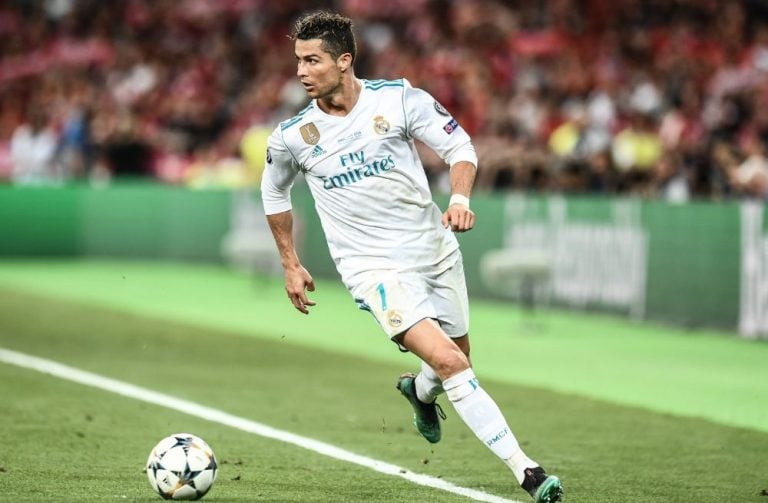 Top 10 Best Strikers of All Time