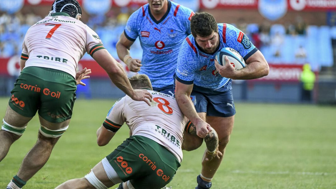 Marco van Staden is tackled by Sean Jansen