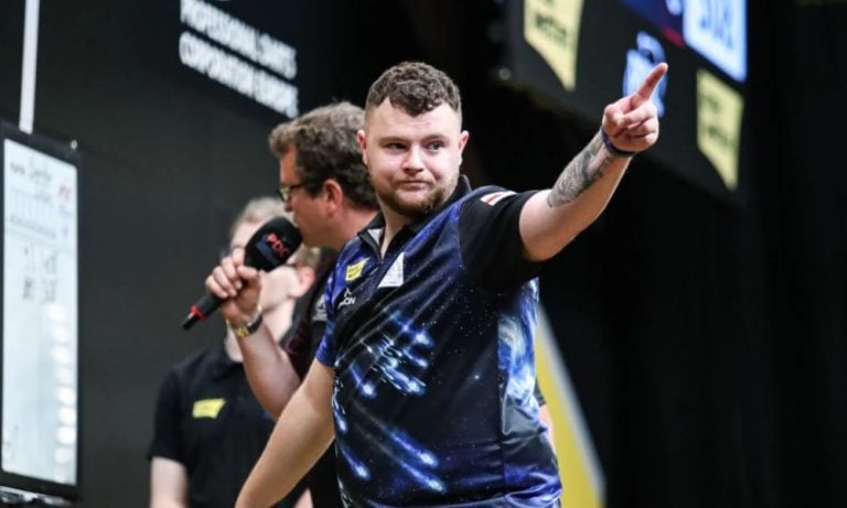 Top 8 Best Irish Darts Players of All Time