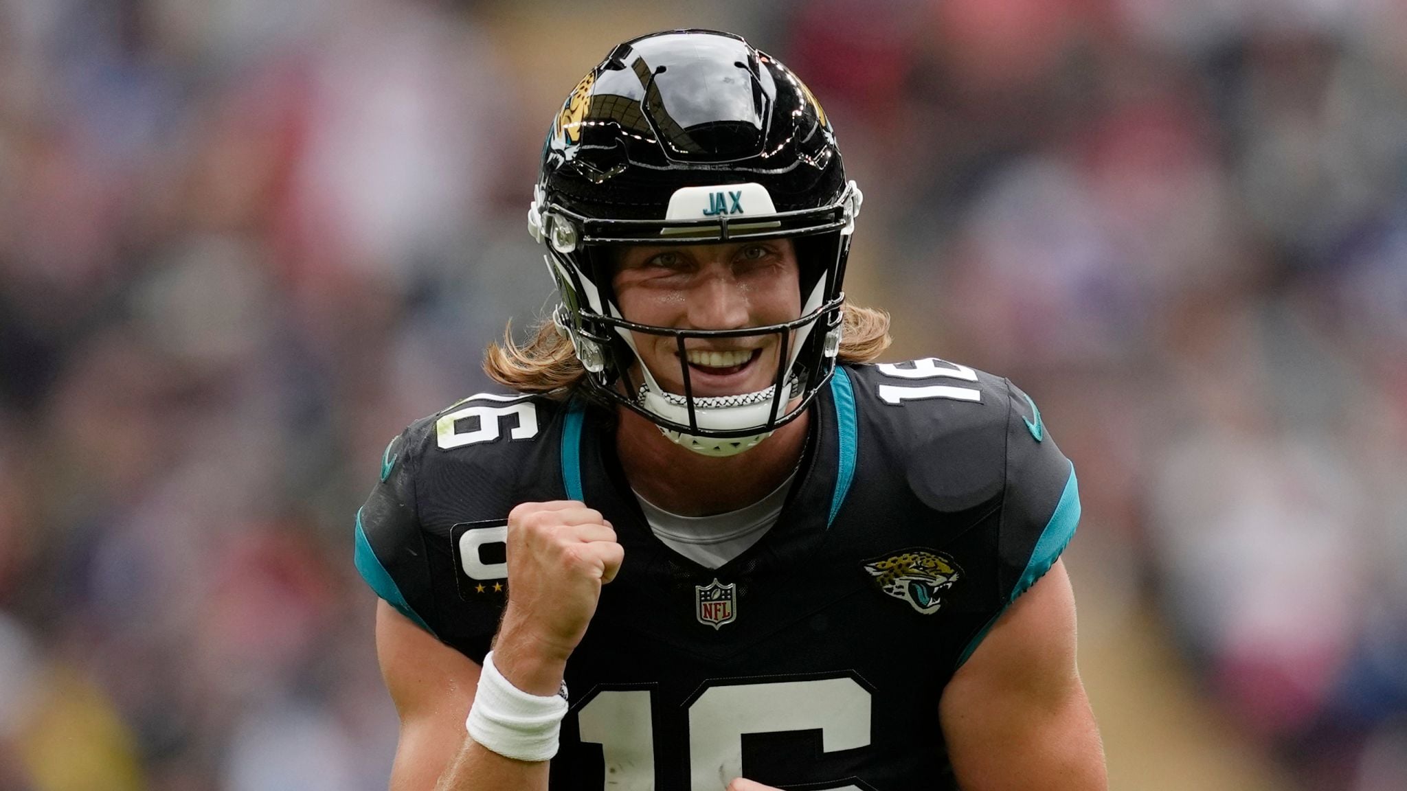 Trevor Lawrence celebrating
